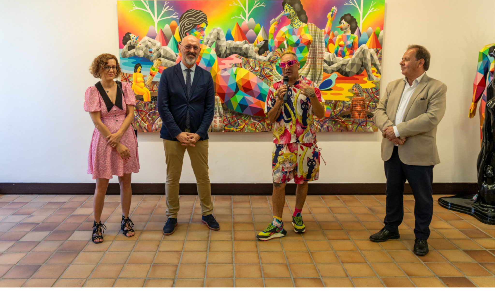 Okuda San Miguel inaugura su exposición “Mirada fractal”: color, geometría, positivismo y diversidad, en Cursos de Verano